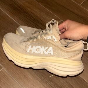 Hoka Bondi 8 Sneakers